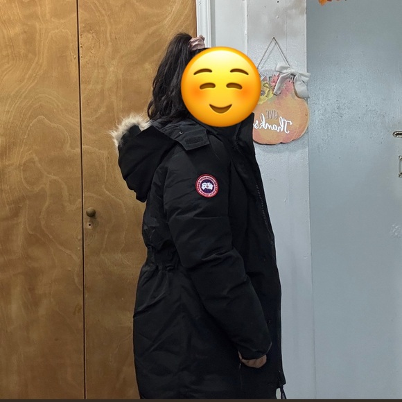 Canada Goose Coat - Picture 5 of 6